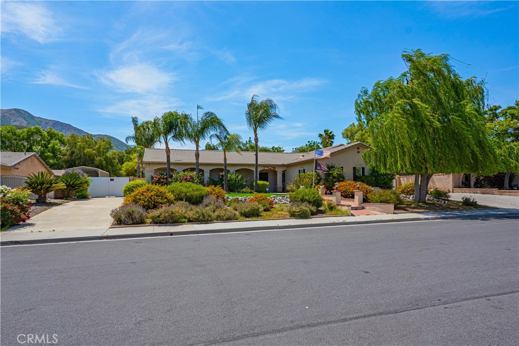 LAKE ELSINORE, California, 92530, United States, 5 Bedrooms Bedrooms, ,3 BathroomsBathrooms,Residential,For Sale,1828180