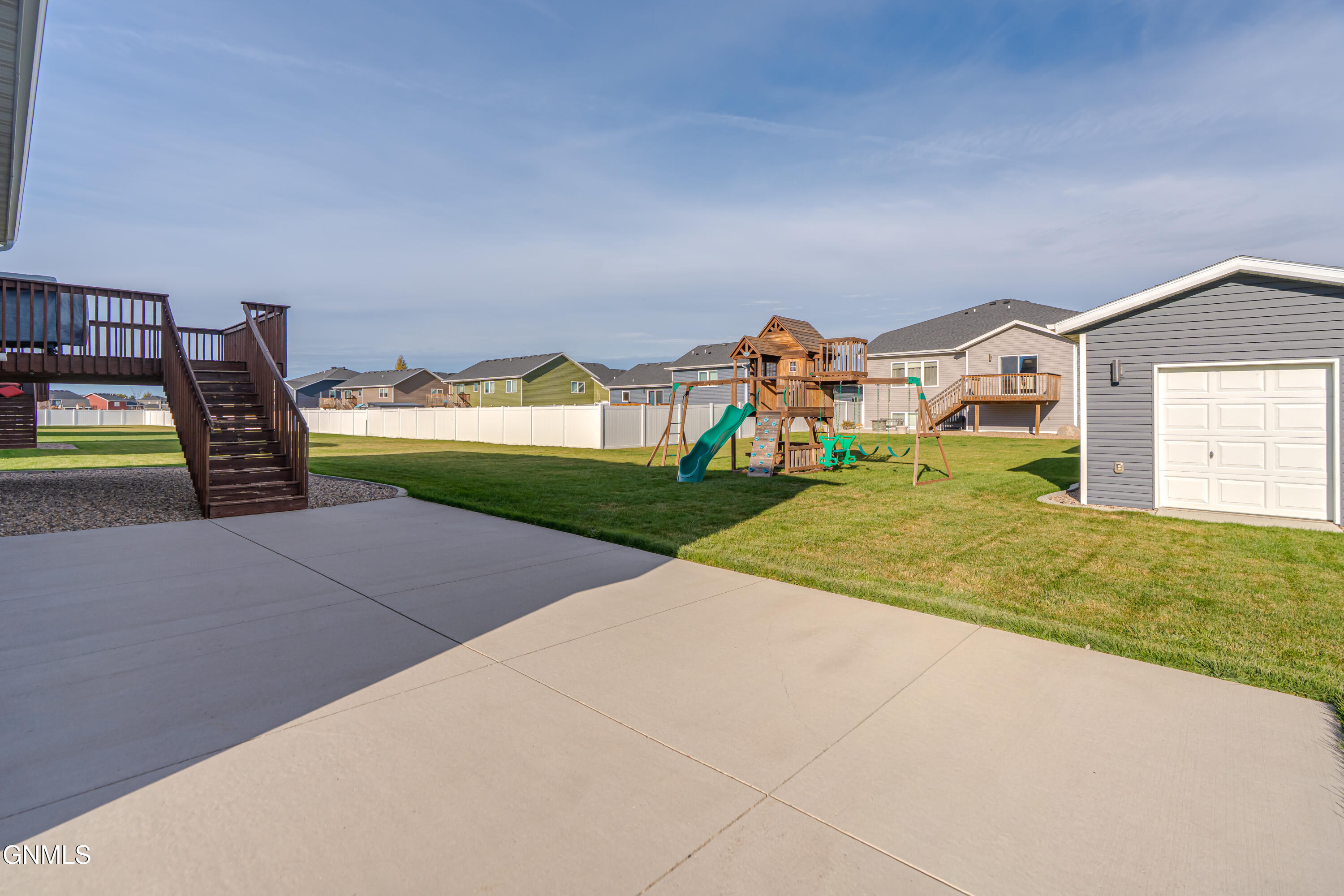 Bismarck, North Dakota, 58504, United States, 5 Bedrooms Bedrooms, ,2 BathroomsBathrooms,Residential,For Sale,1986096