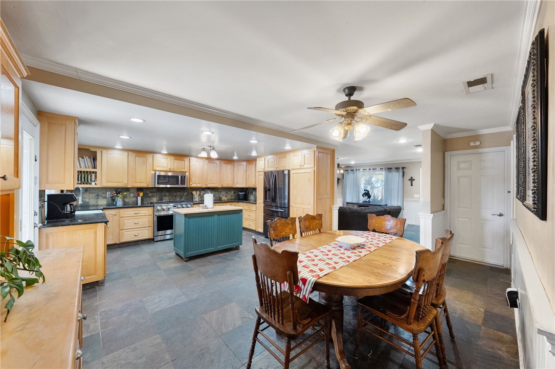 Perris, California, 92570, United States, 4 Bedrooms Bedrooms, ,2 BathroomsBathrooms,Residential,For Sale,2009057