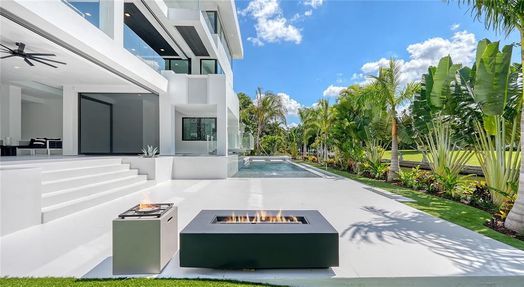 Sarasota, Florida, 34239, United States, 5 Bedrooms Bedrooms, ,8 BathroomsBathrooms,Residential,For Sale,1868707