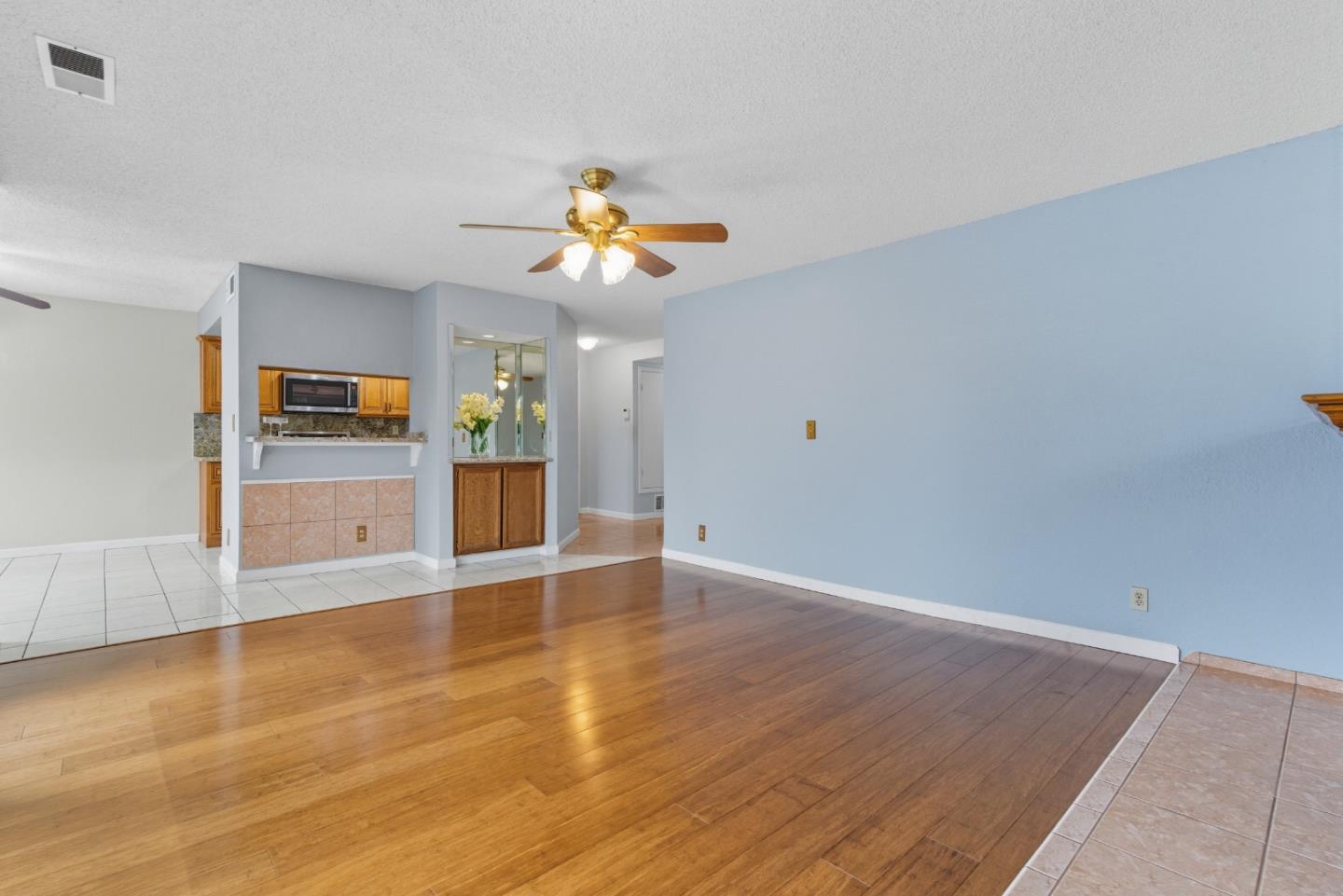 Hayward, California, 94541, United States, 2 Bedrooms Bedrooms, ,2 BathroomsBathrooms,Residential,For Sale,1961712