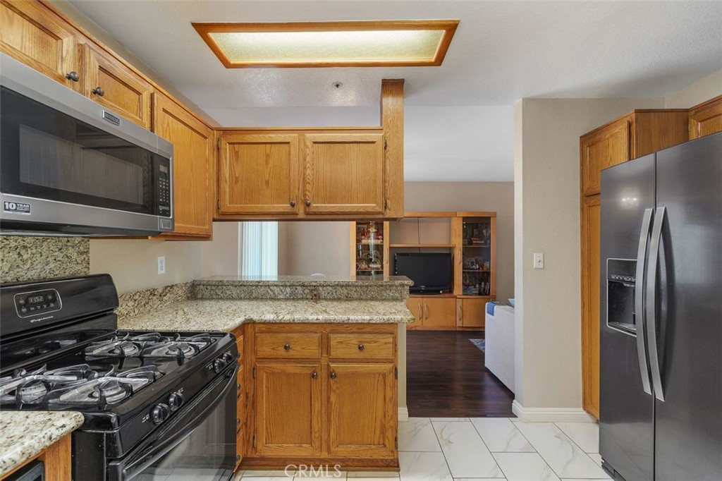 Fontana, California, 92337, United States, 4 Bedrooms Bedrooms, ,3 BathroomsBathrooms,Residential,For Sale,1926621