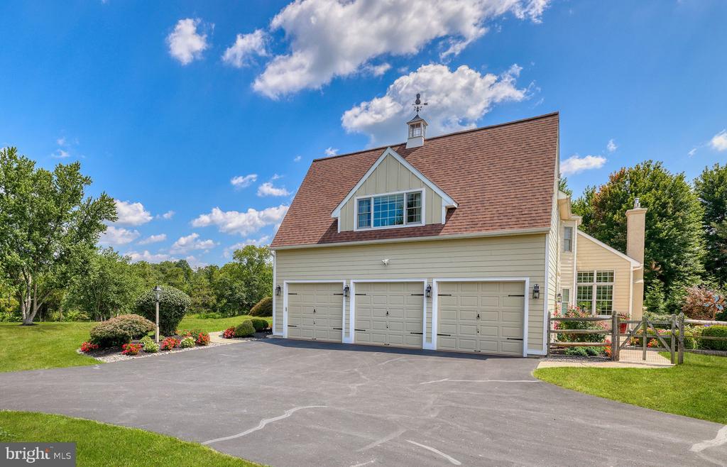 New Hope, Pennsylvania, 18938, United States, 4 Bedrooms Bedrooms, ,4 BathroomsBathrooms,Residential,For Sale,2003111