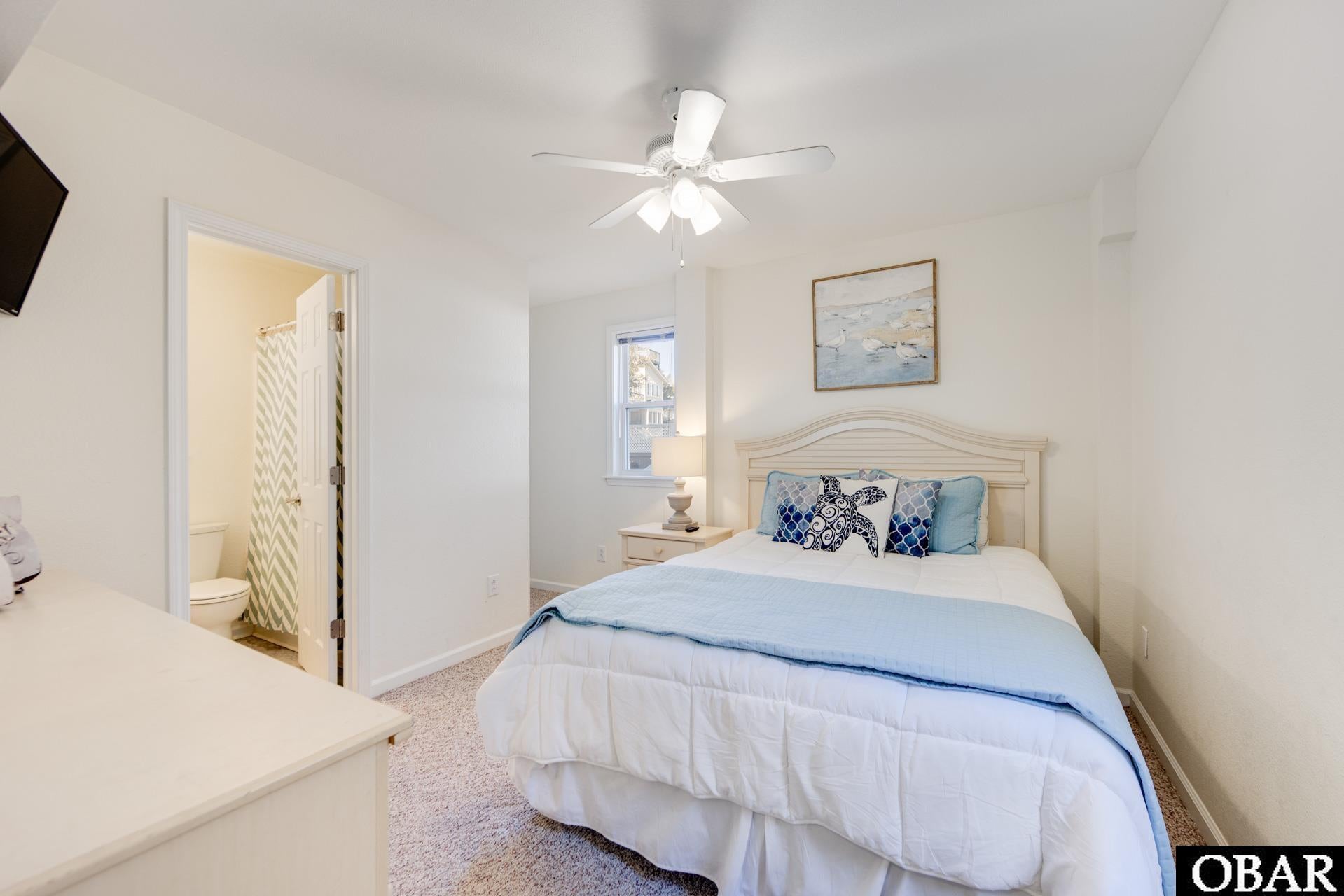 Corolla, North Carolina, 27927, United States, 5 Bedrooms Bedrooms, ,3 BathroomsBathrooms,Residential,For Sale,2006038