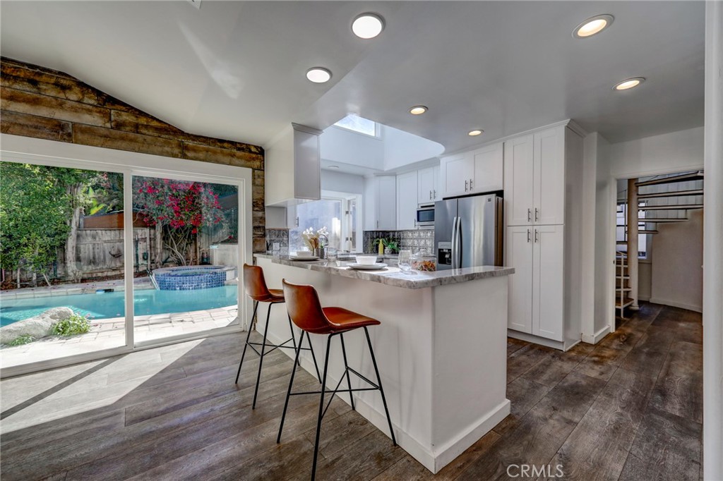 Studio City, California, 91604, United States, 4 Bedrooms Bedrooms, ,3 BathroomsBathrooms,Residential,For Sale,1991680