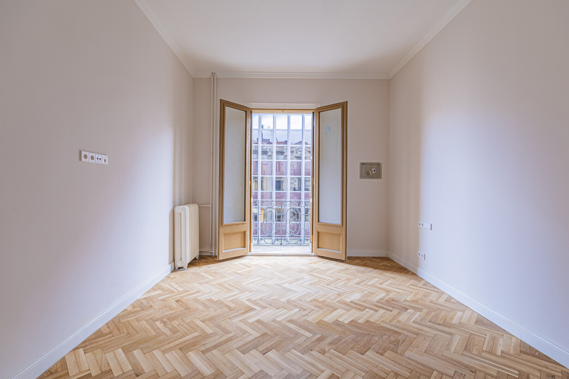  Renovated high-rise apartment in a stately building in Eixample. - 物件實景