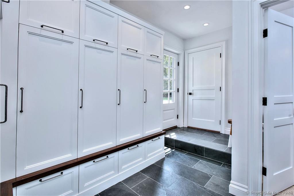Westport, Connecticut, 06880, United States, 6 Bedrooms Bedrooms, ,7 BathroomsBathrooms,Residential,For Sale,1784417