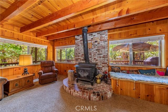Yosemite, California, 95389, United States, 5 Bedrooms Bedrooms, ,4 BathroomsBathrooms,Residential,For Sale,1981132