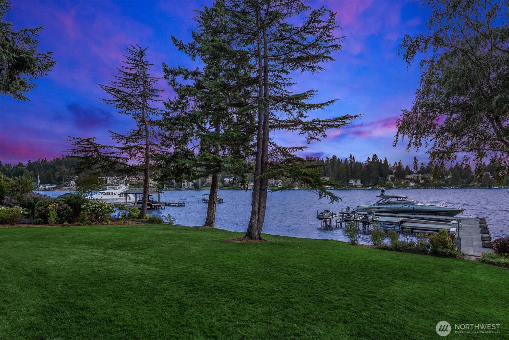 Hunts Point, Washington, 98004, United States, 5 Bedrooms Bedrooms, ,3 BathroomsBathrooms,Residential,For Sale,1865722
