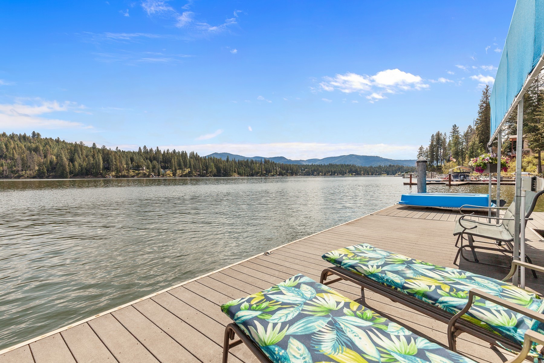  Hayden Lake Year Round Waterfront Living - 物件實景