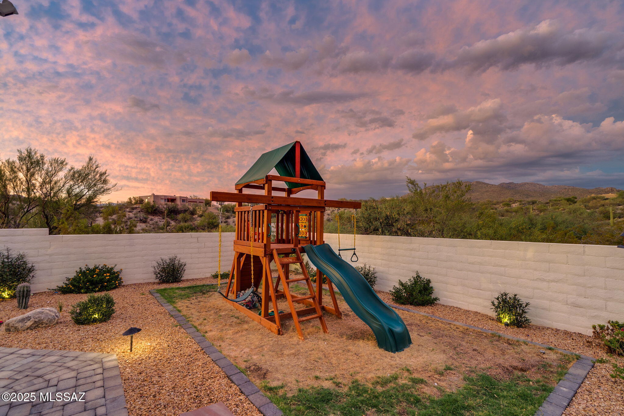 Tucson, Arizona, 85747, United States, 3 Bedrooms Bedrooms, ,3 BathroomsBathrooms,Residential,For Sale,1901020