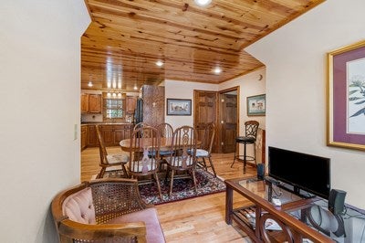 Murphy, North Carolina, 28906, United States, 3 Bedrooms Bedrooms, ,6 BathroomsBathrooms,Residential,For Sale,1933143