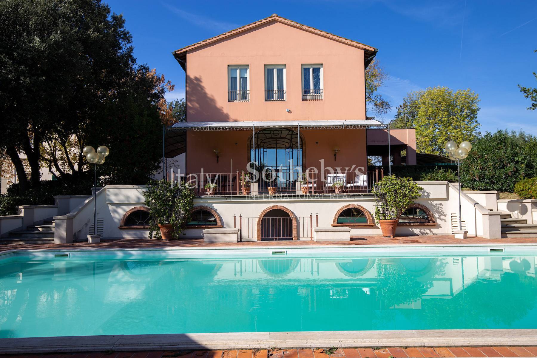  Villa with dépendance and vineyard in Tuscany - 物件實景