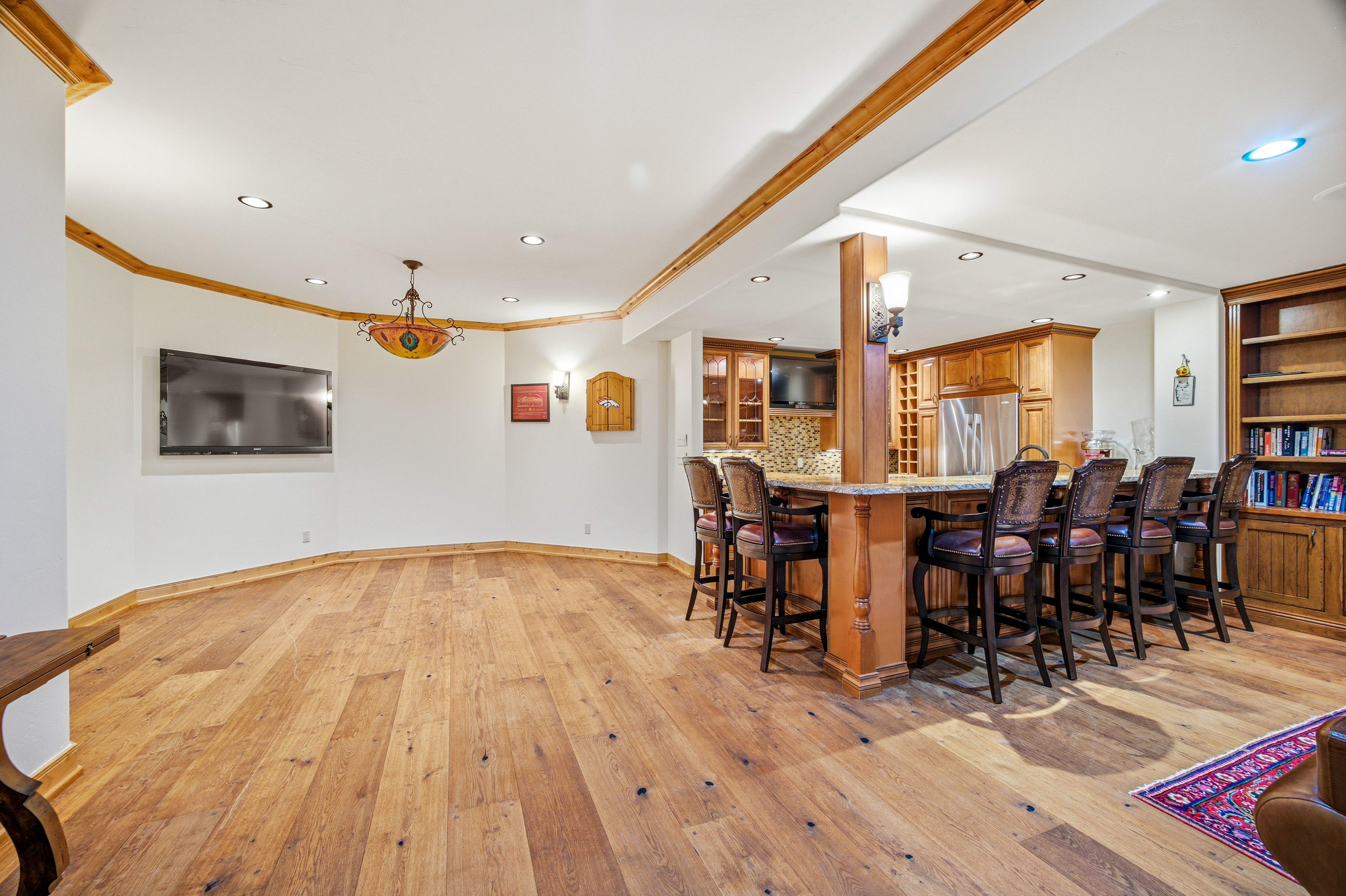  Custom-built, Single-family Home in the Exclusive Grand Traverse Neighborhood - 物件實景
