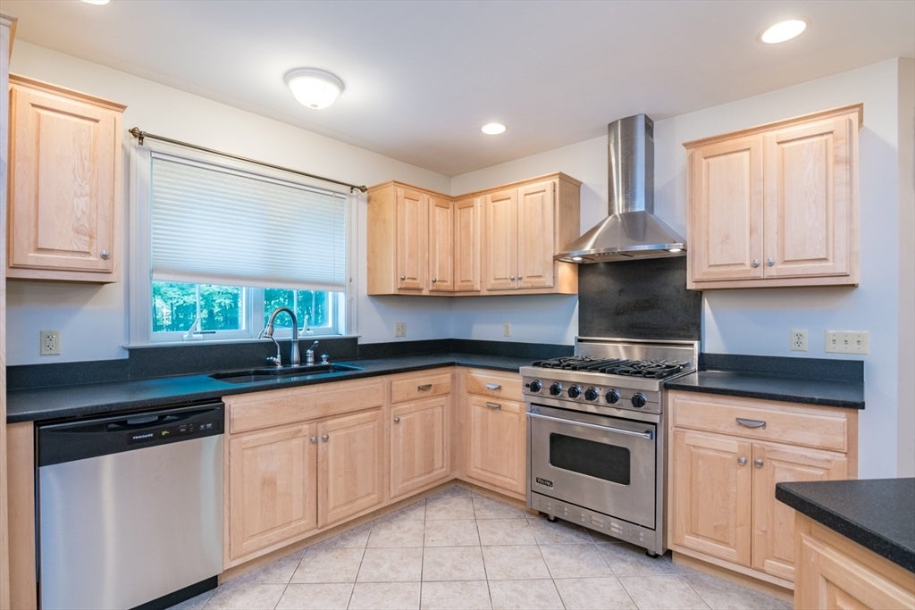 Bernardston, Massachusetts, 01337, United States, 3 Bedrooms Bedrooms, ,3 BathroomsBathrooms,Residential,For Sale,1912455