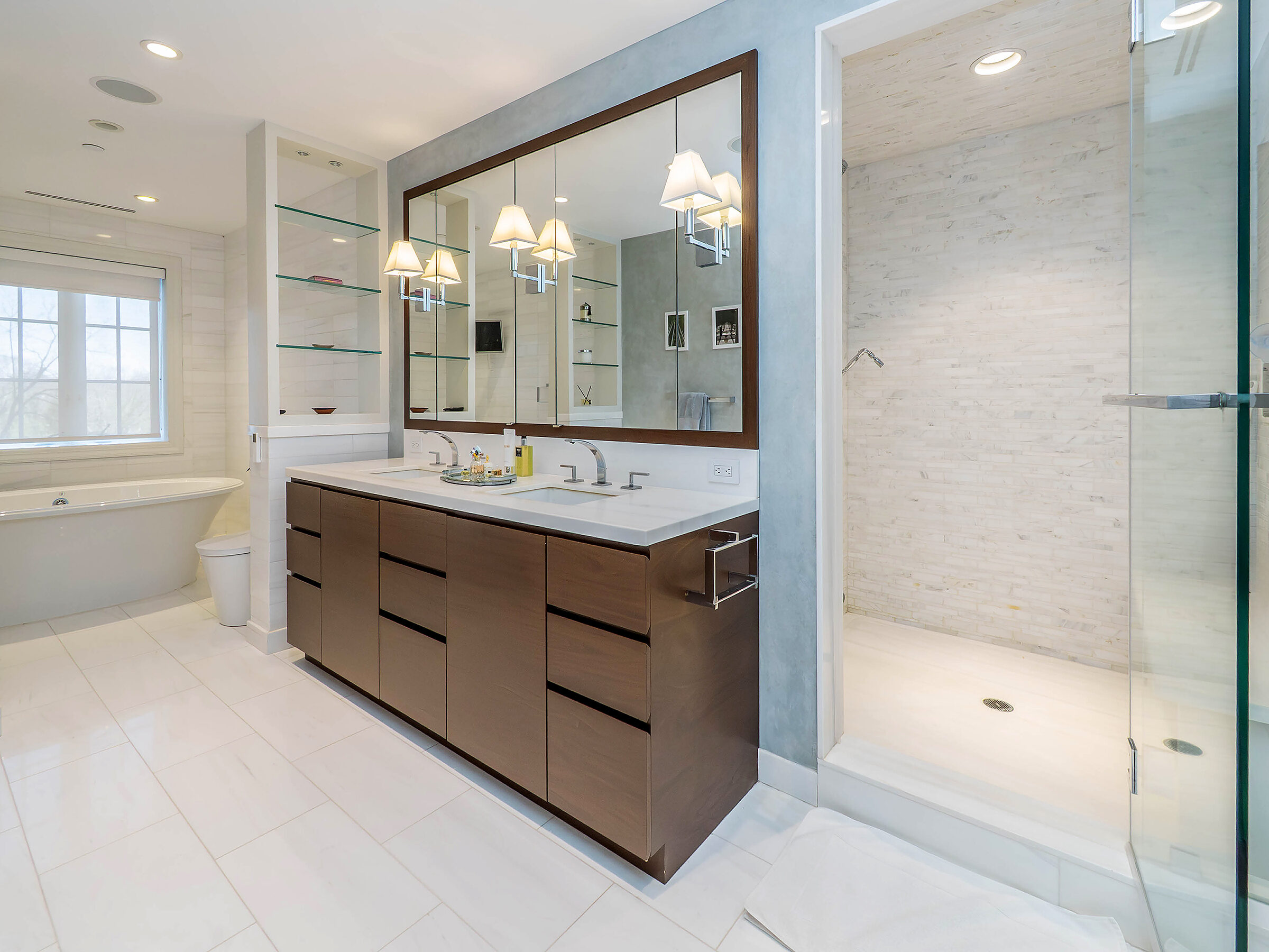  155 Estate Court, Roslyn Heights, NY, 11577 - 物件實景