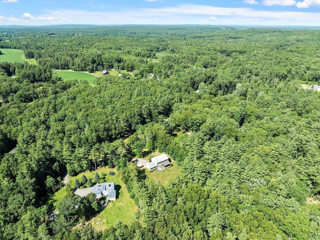 Lunenburg, Massachusetts, 01462, United States, 4 Bedrooms Bedrooms, ,3 BathroomsBathrooms,Residential,For Sale,1885321