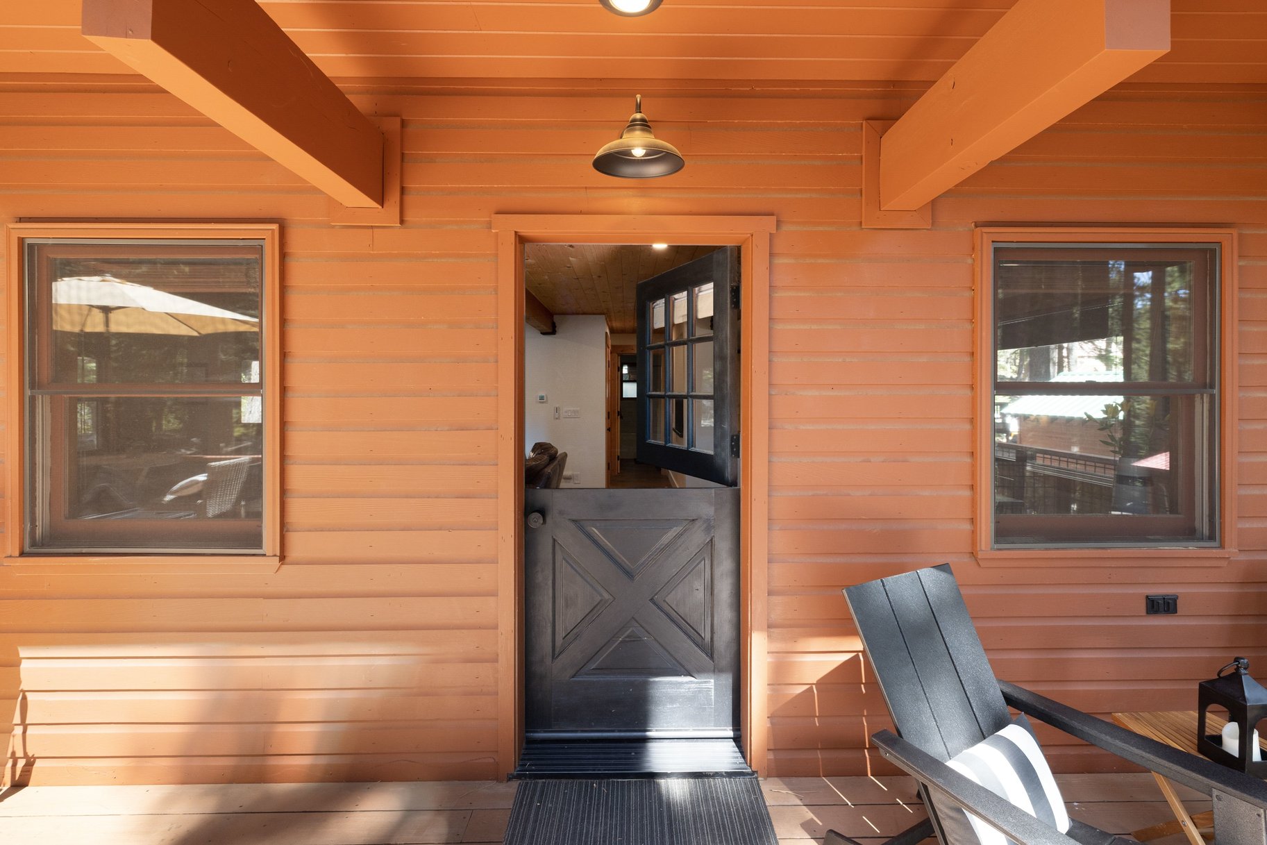  Rare Donner Tract home with private beach and pier access. - 物件實景