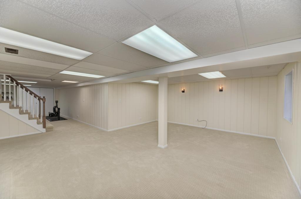 Arlington Heights, Illinois, 60005, United States, 5 Bedrooms Bedrooms, ,3 BathroomsBathrooms,Residential,For Sale,2001547