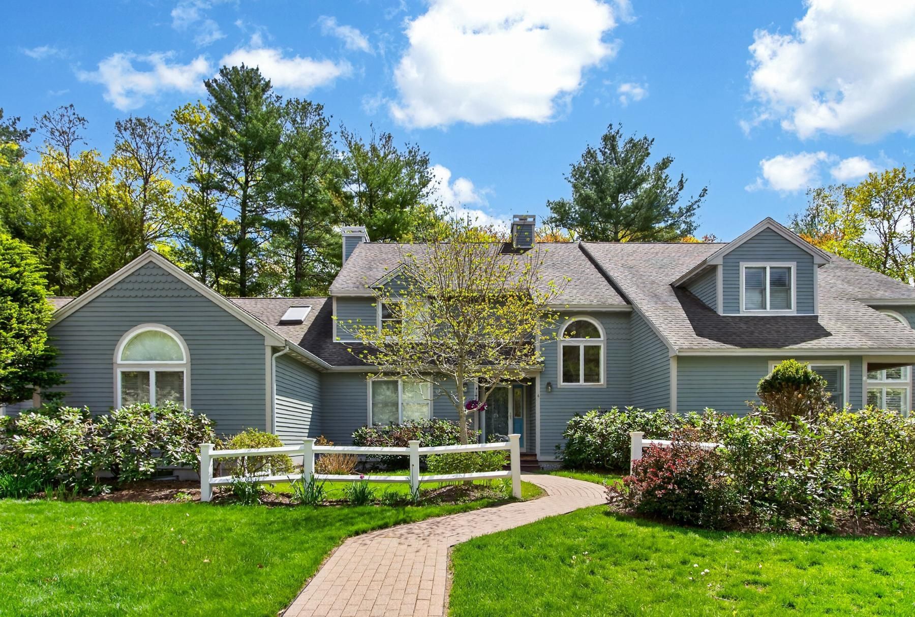  4 Deer Grass Ln, Acton, MA, 01720 - 物件實景