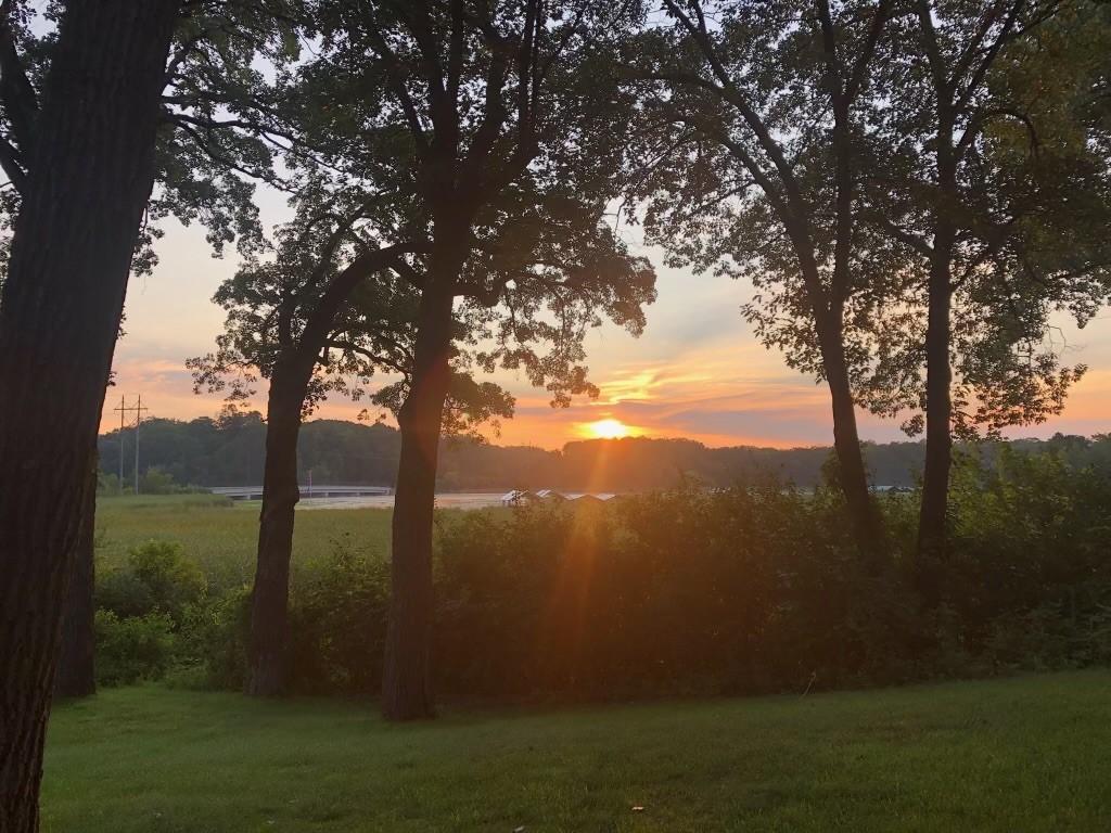 Deephaven, Minnesota, 55331, United States, 5 Bedrooms Bedrooms, ,5 BathroomsBathrooms,Residential,For Sale,1998829