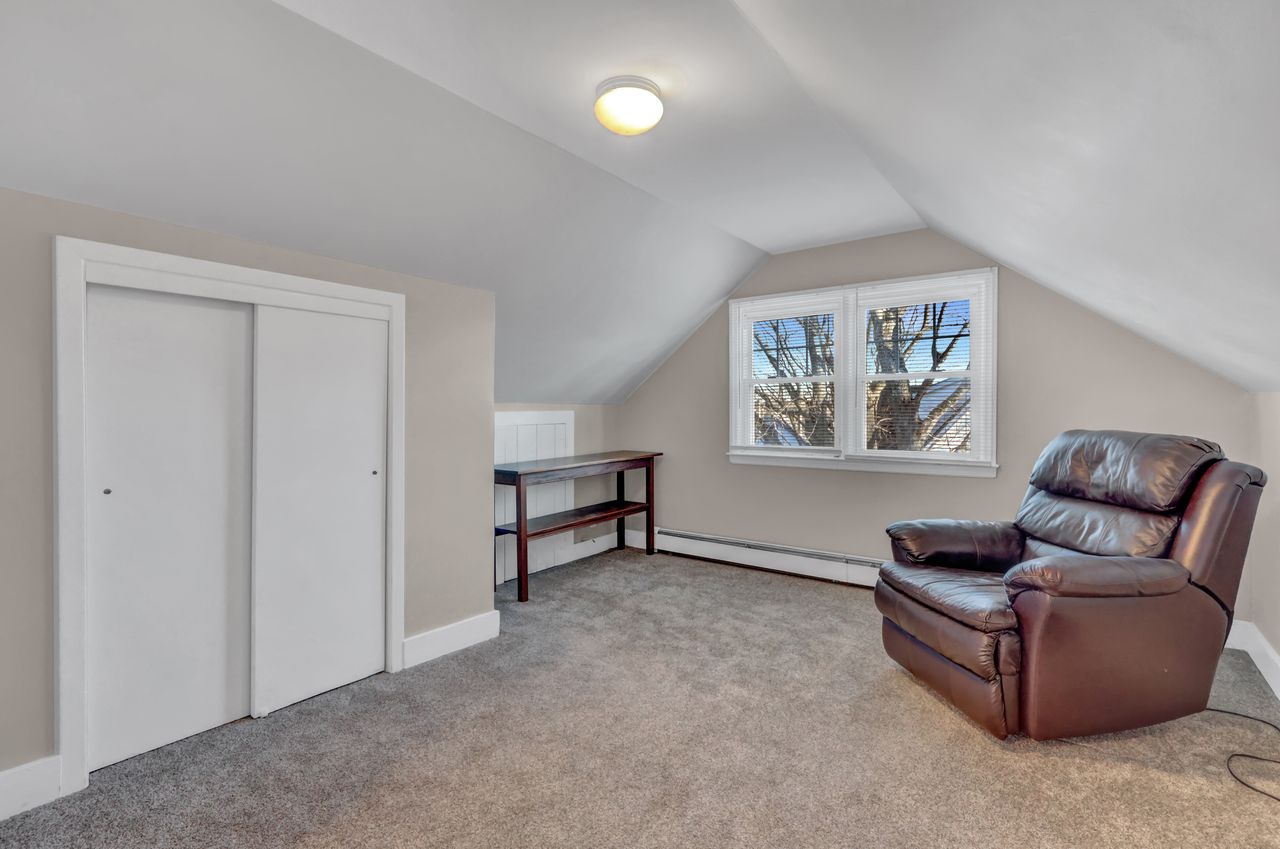 Eastport, New York, 11941, United States, 3 Bedrooms Bedrooms, ,3 BathroomsBathrooms,Residential,For Sale,2008841