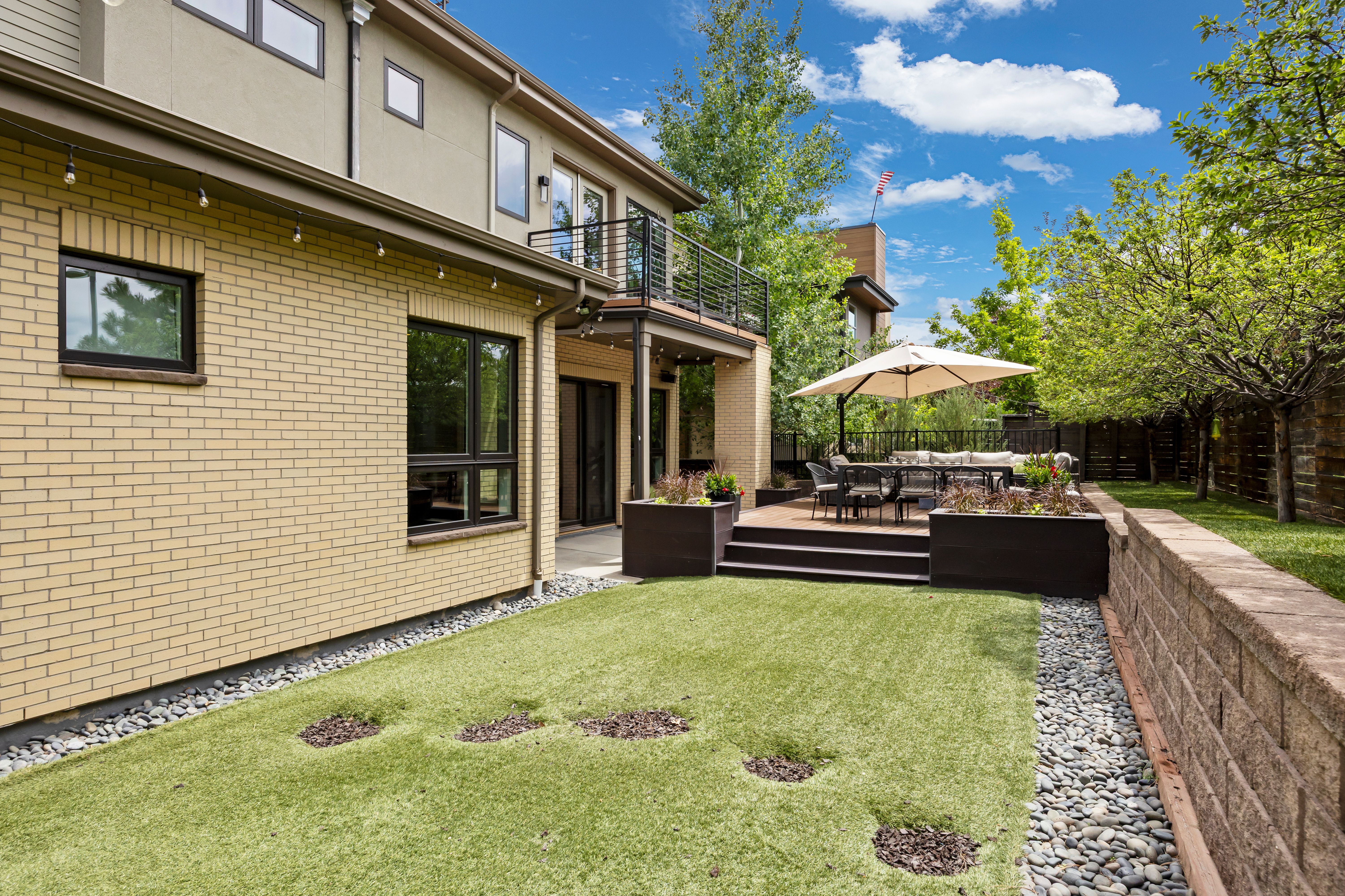  Exceptional Contemporary Move-In Ready Designed For Modern Living - 物件實景