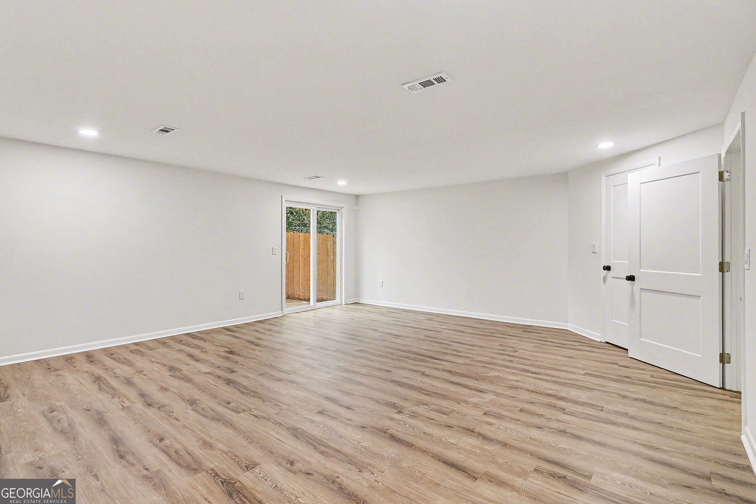 Atlanta, Georgia, 30345, United States, 4 Bedrooms Bedrooms, ,3 BathroomsBathrooms,Residential,For Sale,2007890