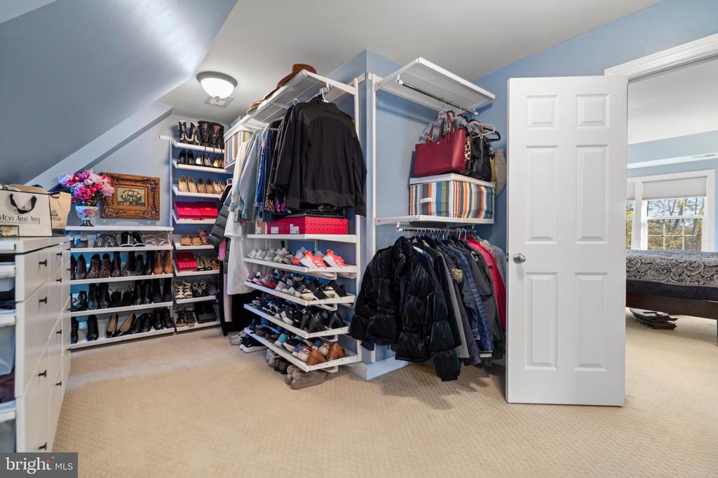 Broadlands, Virginia, 20148, United States, 5 Bedrooms Bedrooms, ,5 BathroomsBathrooms,Residential,For Sale,1977540