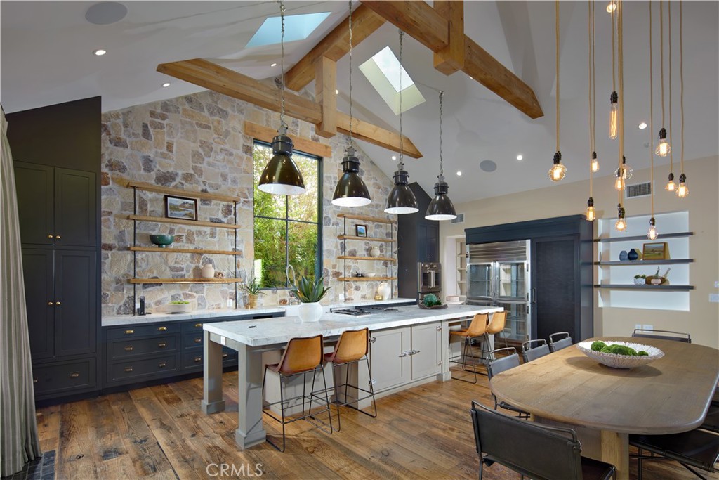 Newport Beach, California, 92660, United States, 4 Bedrooms Bedrooms, ,3 BathroomsBathrooms,Residential,For Sale,1927269