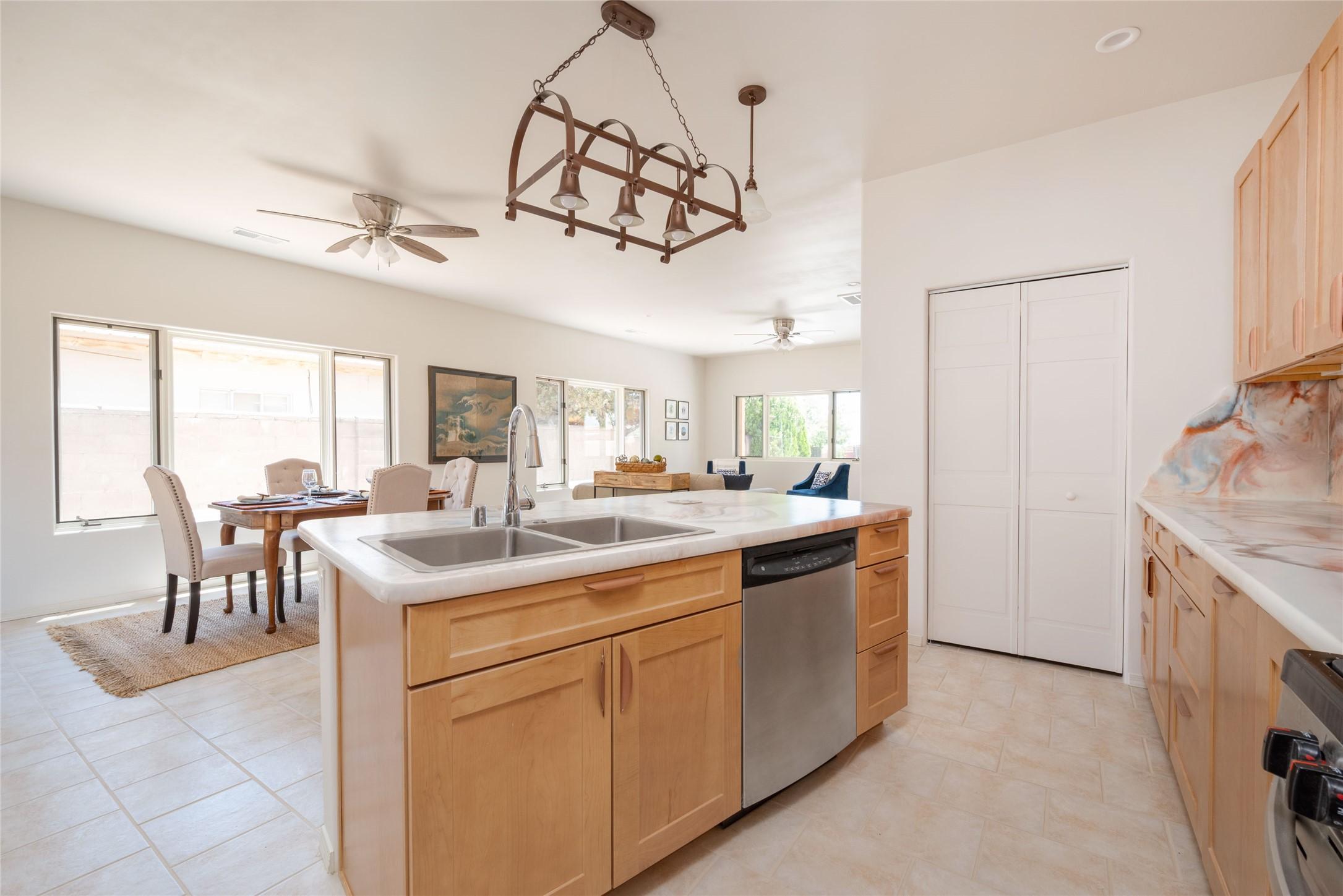 Santa Fe, New Mexico, 87507, United States, 3 Bedrooms Bedrooms, ,2 BathroomsBathrooms,Residential,For Sale,1877407