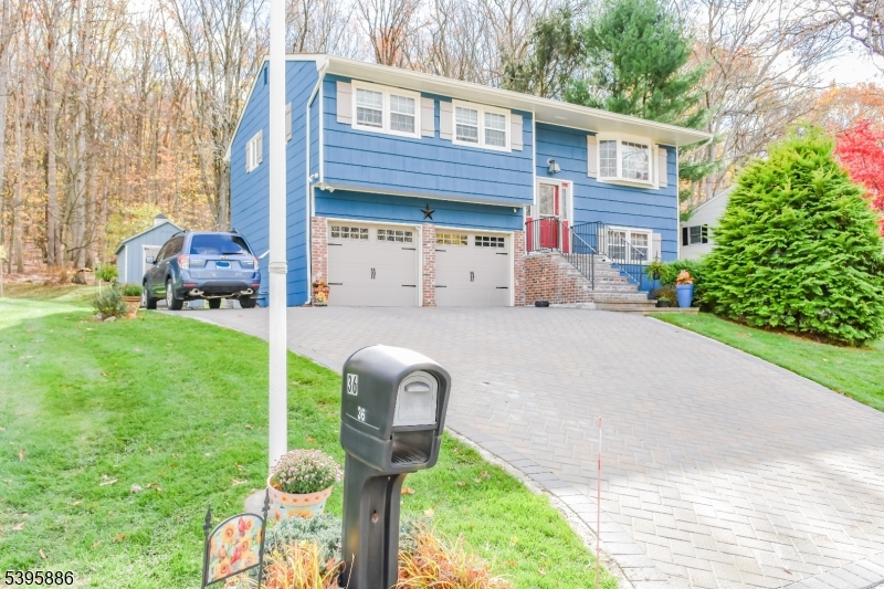 Mount Olive Twp., New Jersey, 07836, United States, 4 Bedrooms Bedrooms, ,2 BathroomsBathrooms,Residential,For Sale,1987785