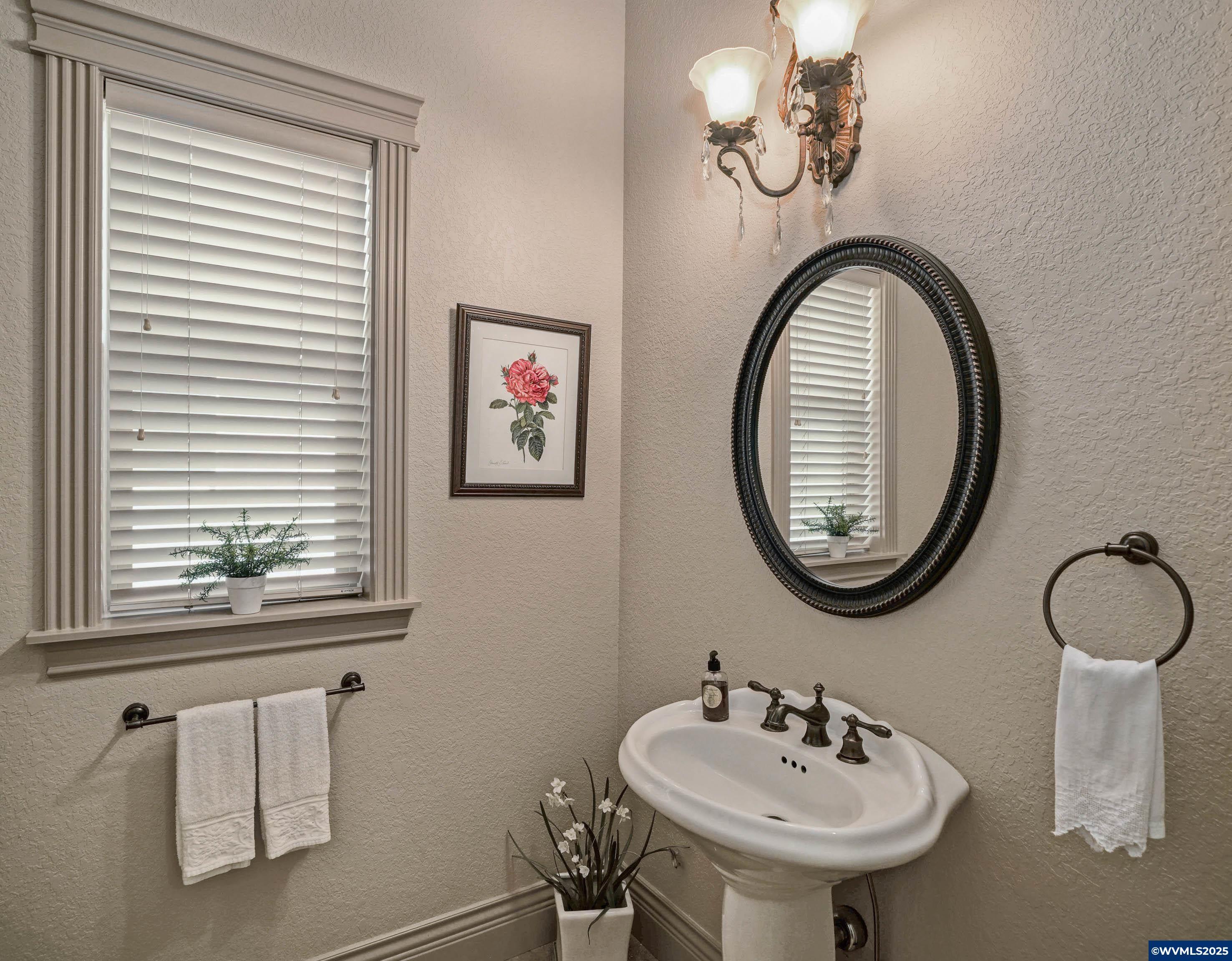 Salem, Oregon, 97306, United States, 4 Bedrooms Bedrooms, ,4 BathroomsBathrooms,Residential,For Sale,1857548