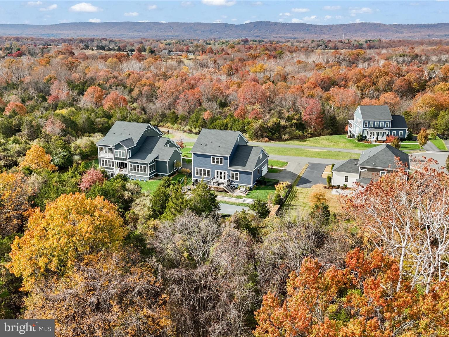 Aldie, Virginia, 20105, United States, 5 Bedrooms Bedrooms, ,5 BathroomsBathrooms,Residential,For Sale,1987386
