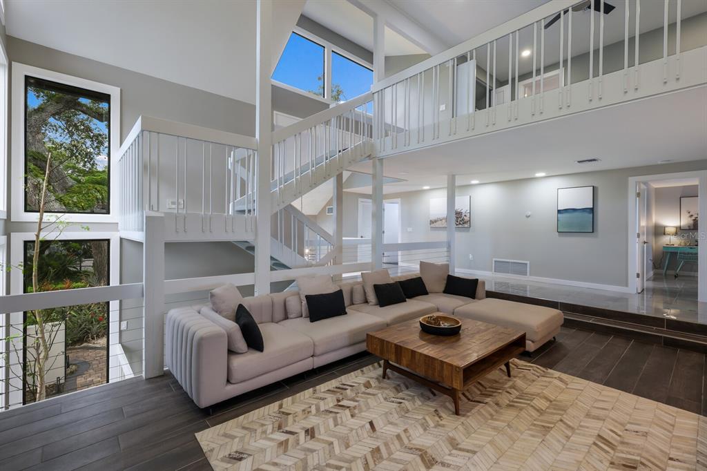 Sarasota, Florida, 34242, United States, 4 Bedrooms Bedrooms, ,5 BathroomsBathrooms,Residential,For Sale,1999117