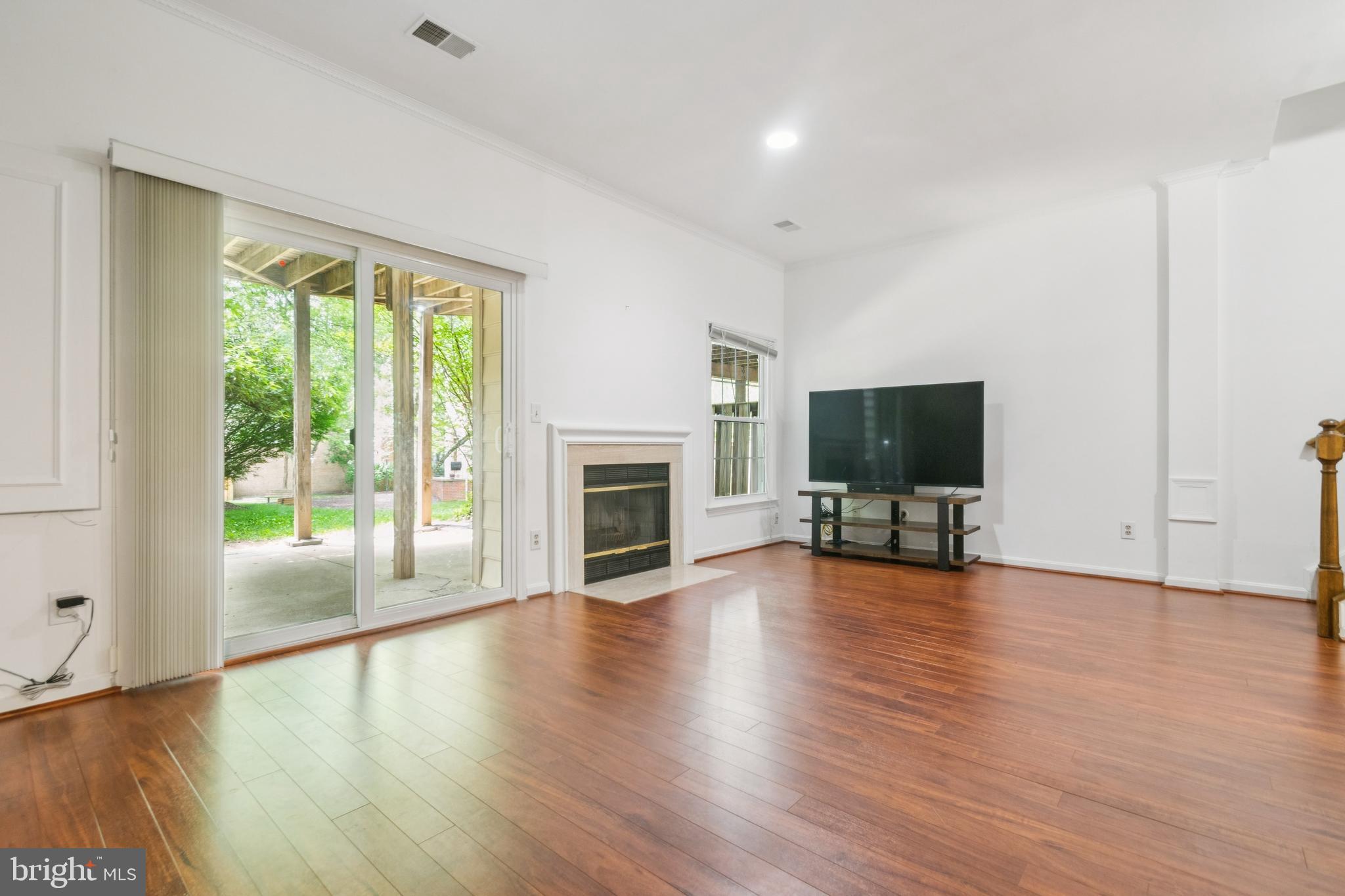 North Potomac, Maryland, 20878, United States, 3 Bedrooms Bedrooms, ,4 BathroomsBathrooms,Residential,For Sale,1923950