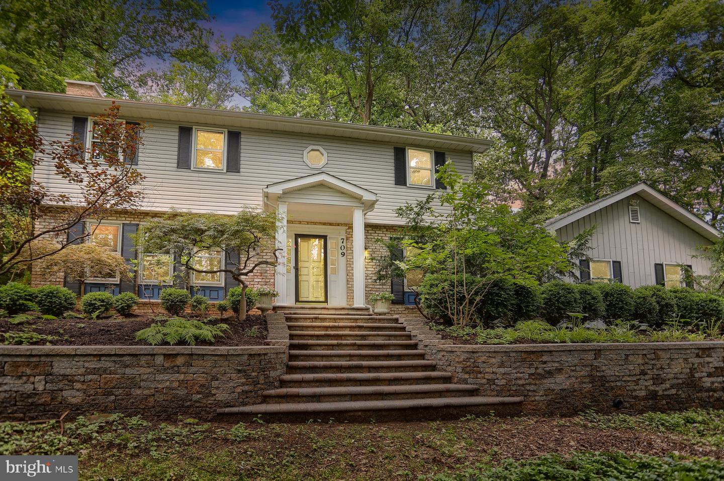 New Cumberland, Pennsylvania, 17070, United States, 4 Bedrooms Bedrooms, ,3 BathroomsBathrooms,Residential,For Sale,1955923