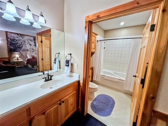 Cookson, Oklahoma, 74427, United States, 8 Bedrooms Bedrooms, ,10 BathroomsBathrooms,Residential,For Sale,1825365
