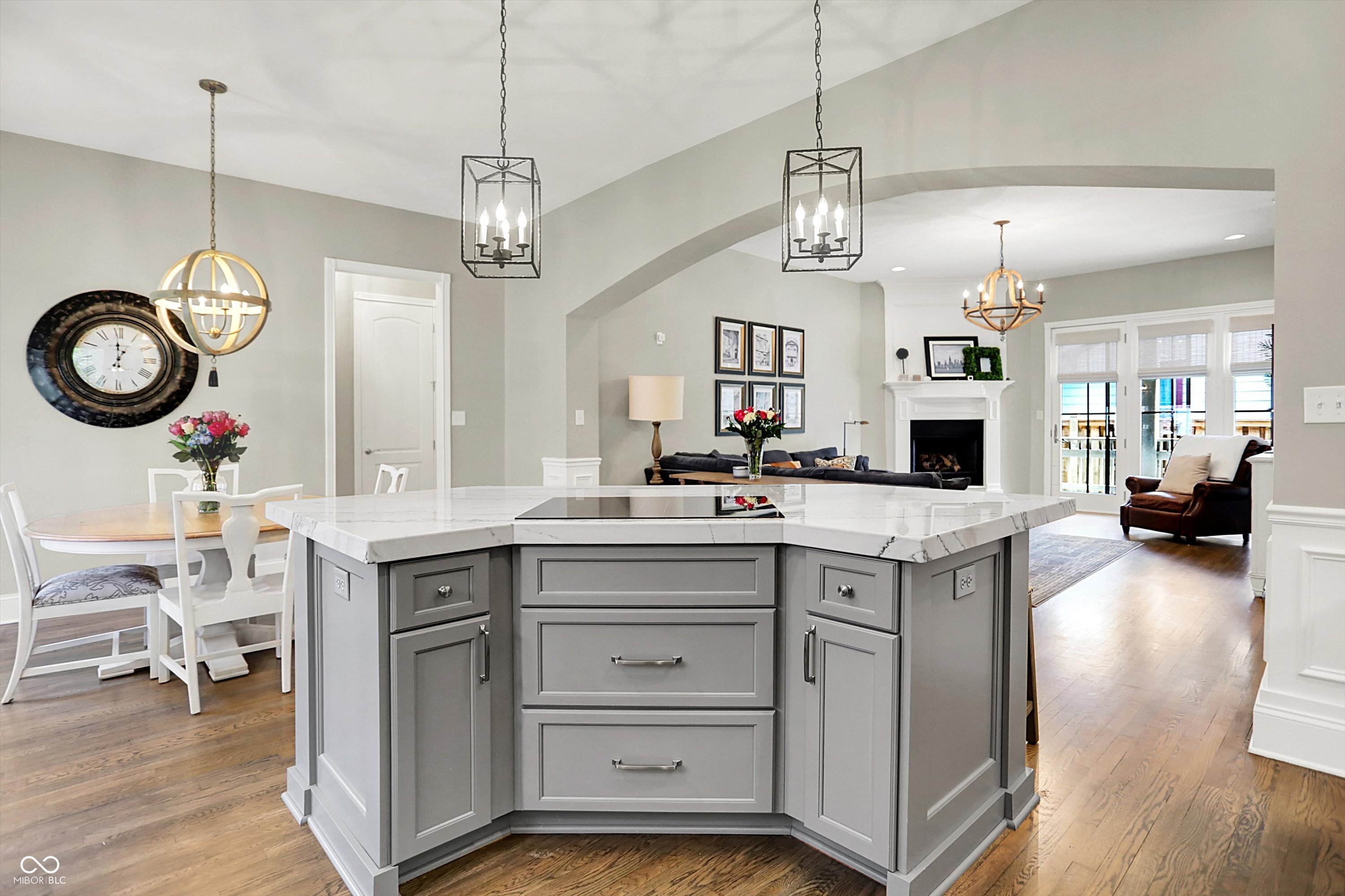Zionsville, Indiana, 46077, United States, 4 Bedrooms Bedrooms, ,4 BathroomsBathrooms,Residential,For Sale,1930586