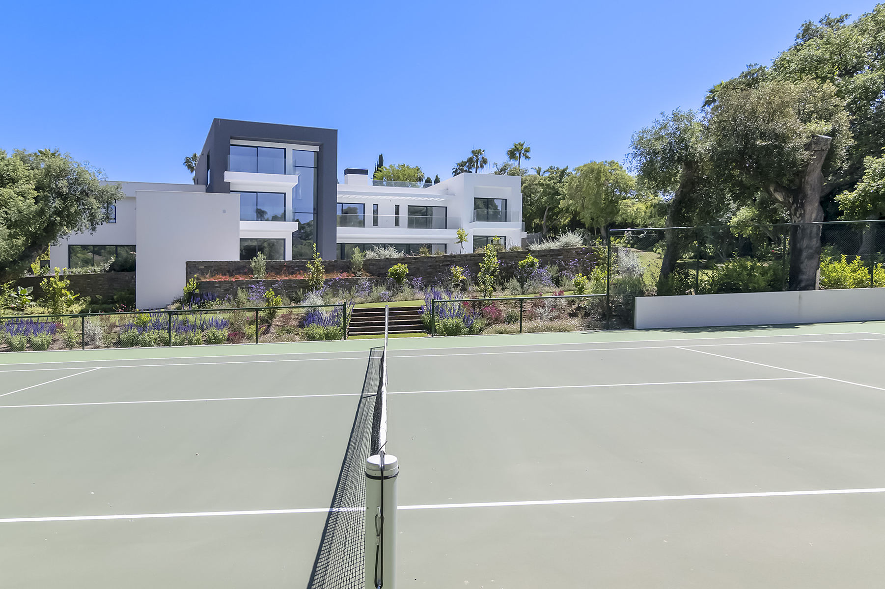  Contemporary Villa with tennis court - 物件實景