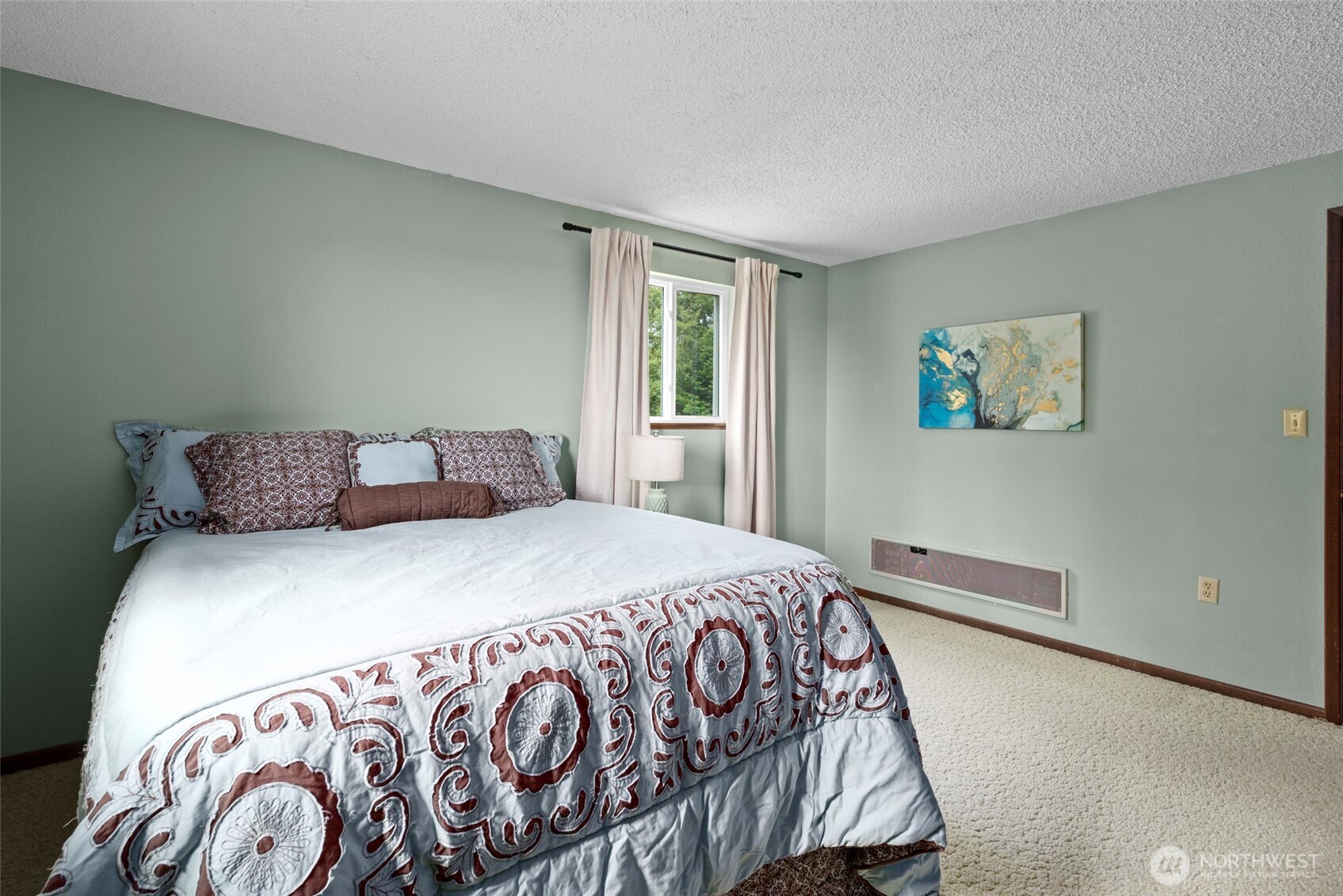 Oak Harbor, Washington, 98277, United States, 4 Bedrooms Bedrooms, ,1 BathroomBathrooms,Residential,For Sale,1926179