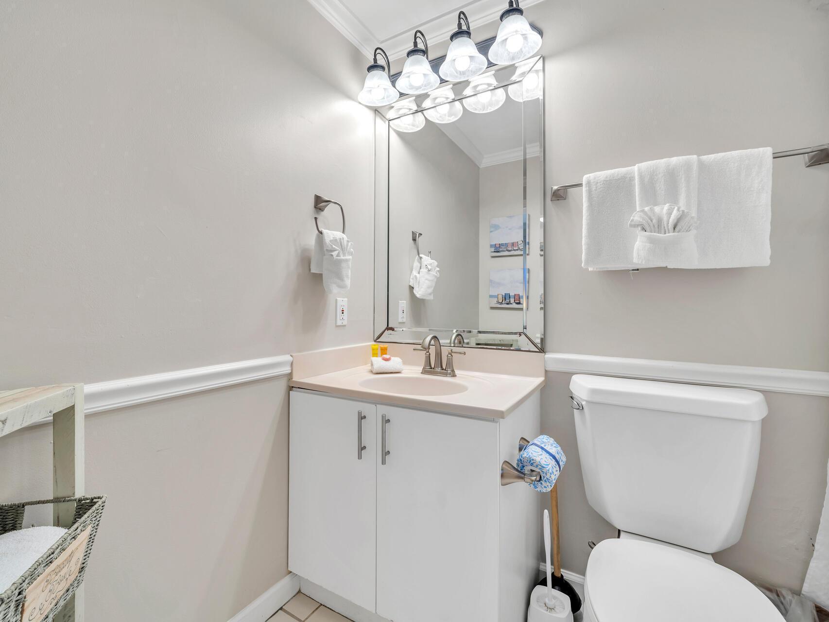 Destin, Florida, 32541, United States, 2 Bedrooms Bedrooms, ,2 BathroomsBathrooms,Residential,For Sale,1924415