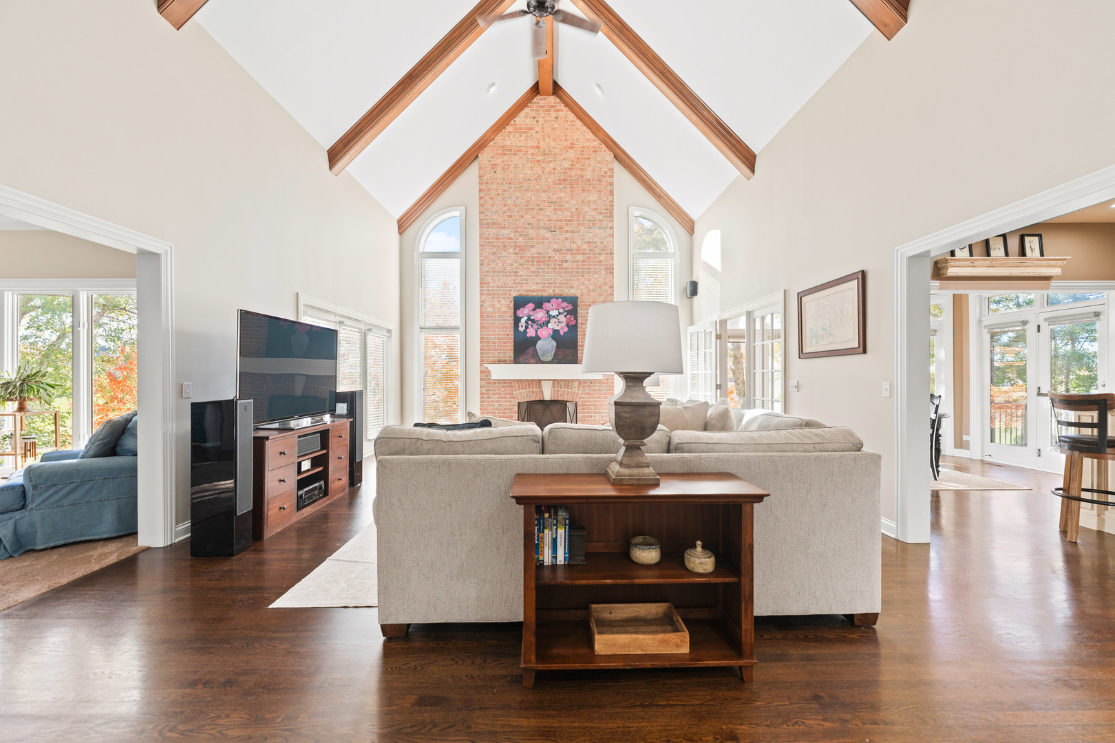 St. Charles, Illinois, 60175, United States, 5 Bedrooms Bedrooms, ,5 BathroomsBathrooms,Residential,For Sale,1989191