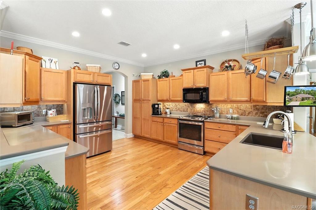 Homosassa, Florida, 34446, United States, 4 Bedrooms Bedrooms, ,4 BathroomsBathrooms,Residential,For Sale,1934205