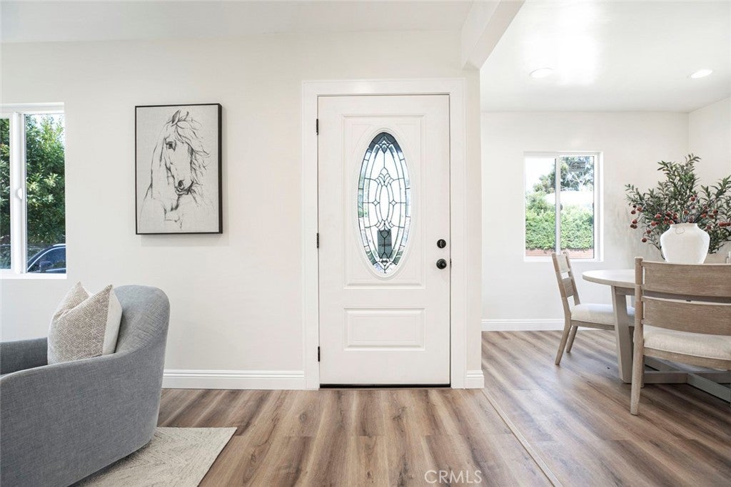 Los Angeles, California, 90066, United States, 3 Bedrooms Bedrooms, ,1 BathroomBathrooms,Residential,For Sale,1938749