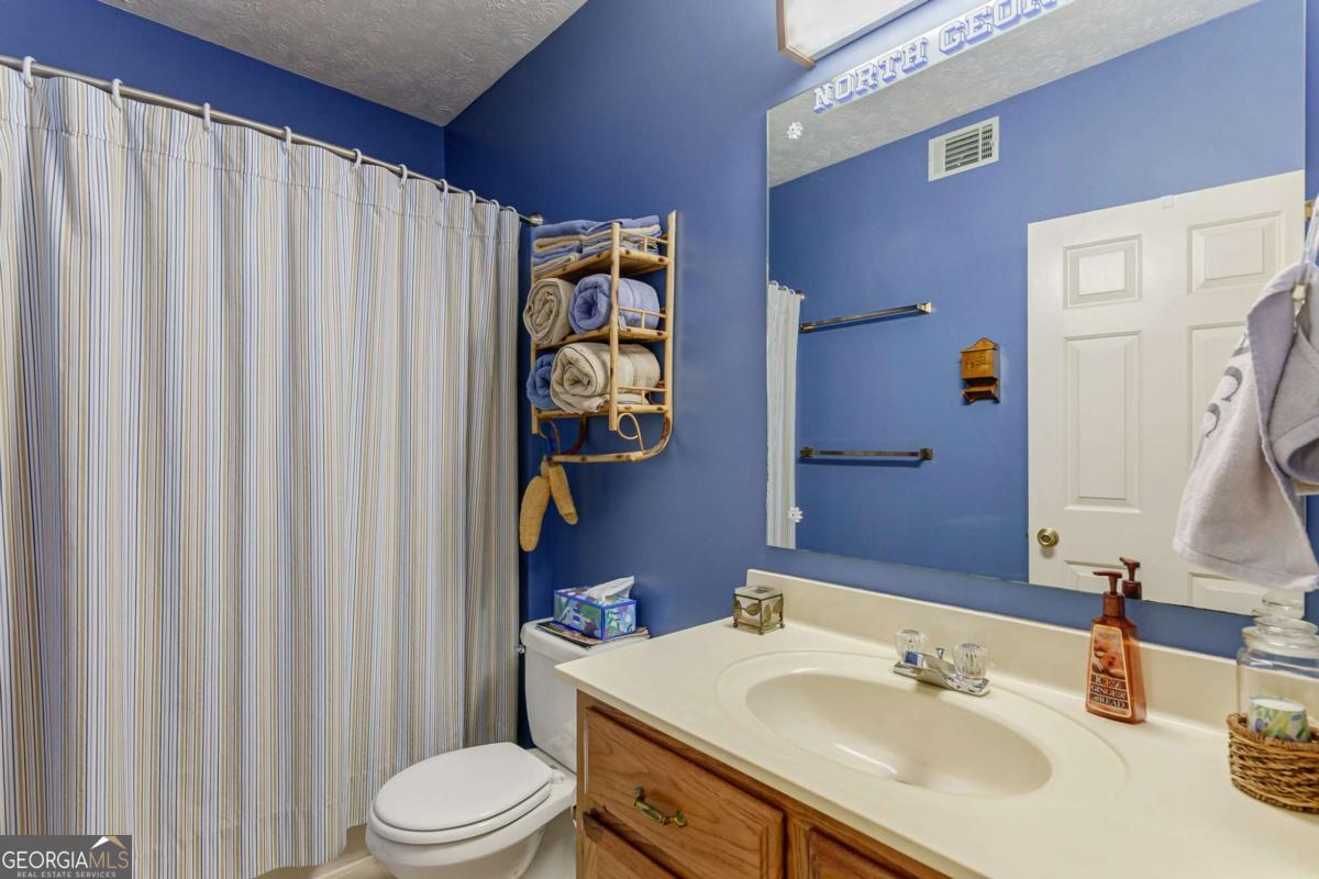 Comer, Georgia, 30629, United States, 5 Bedrooms Bedrooms, ,3 BathroomsBathrooms,Residential,For Sale,1991082