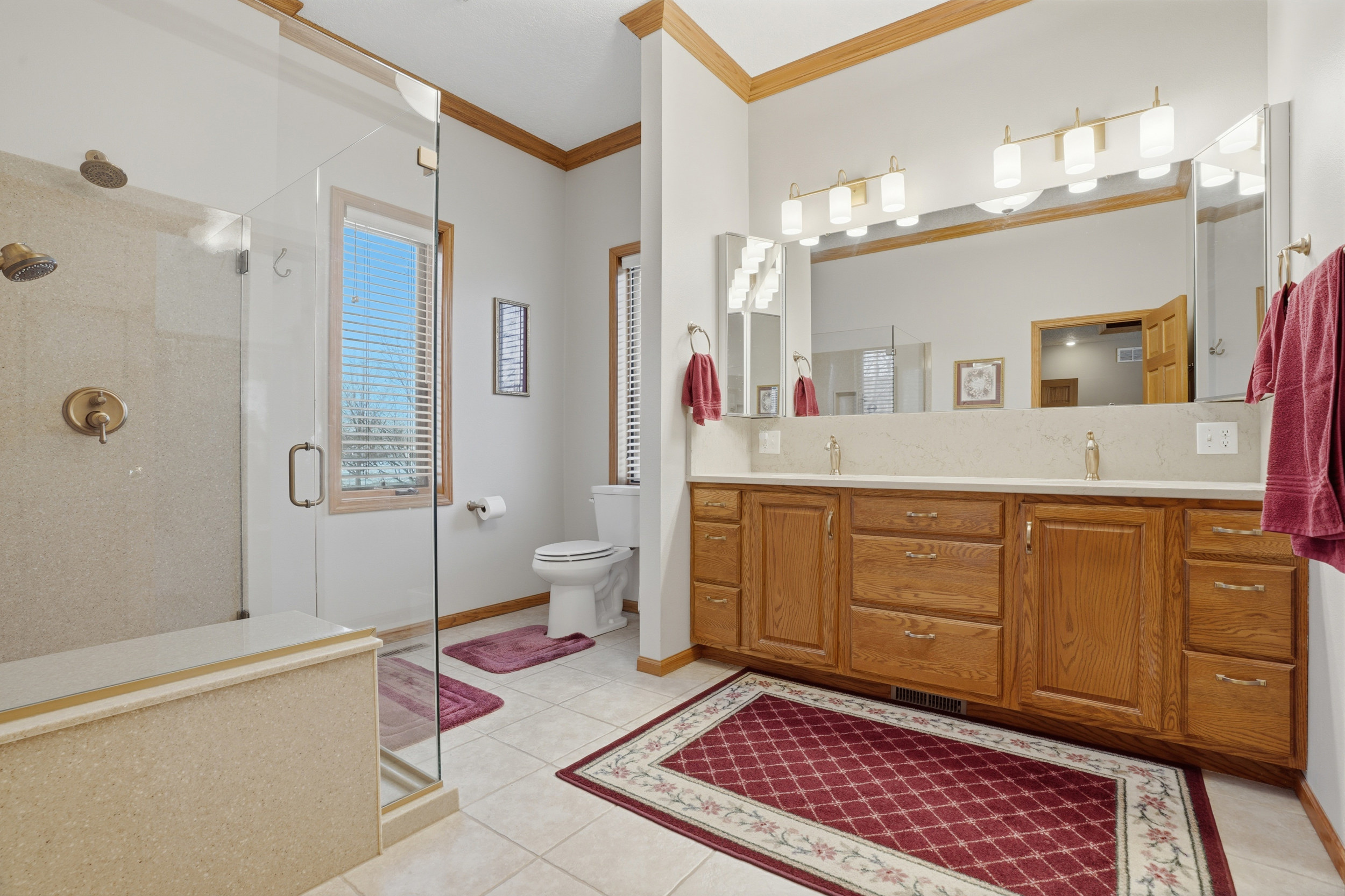 Washington, Iowa, 52353, United States, 5 Bedrooms Bedrooms, ,3 BathroomsBathrooms,Residential,For Sale,2008132