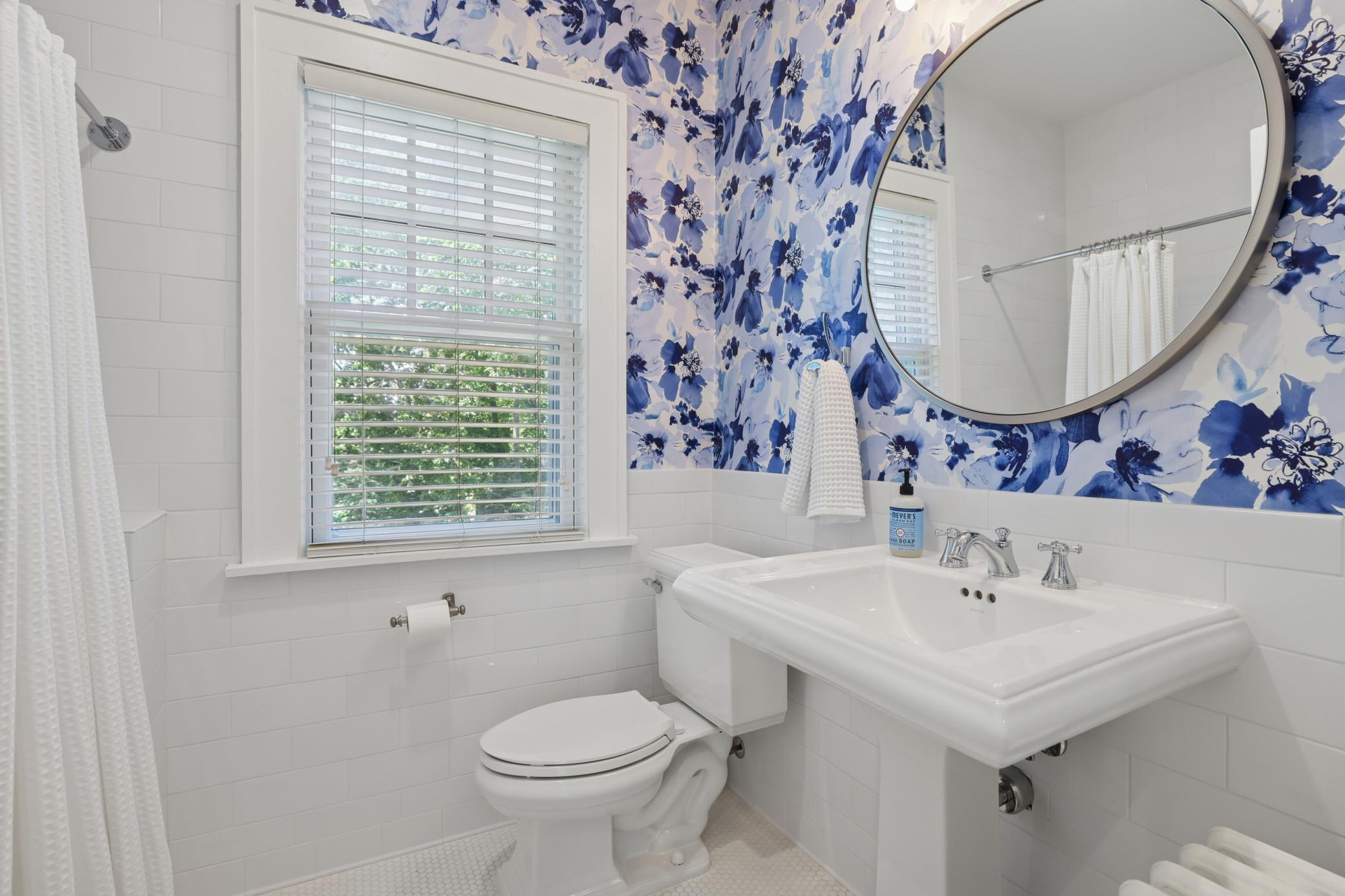 Minneapolis, Minnesota, 55419, United States, 5 Bedrooms Bedrooms, ,2 BathroomsBathrooms,Residential,For Sale,1992042