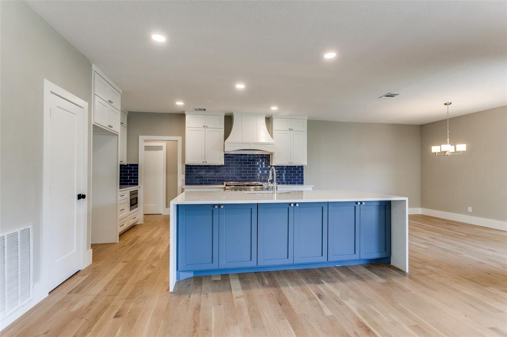 Plano, Texas, 75025, United States, 5 Bedrooms Bedrooms, ,4 BathroomsBathrooms,Residential,For Sale,1916140
