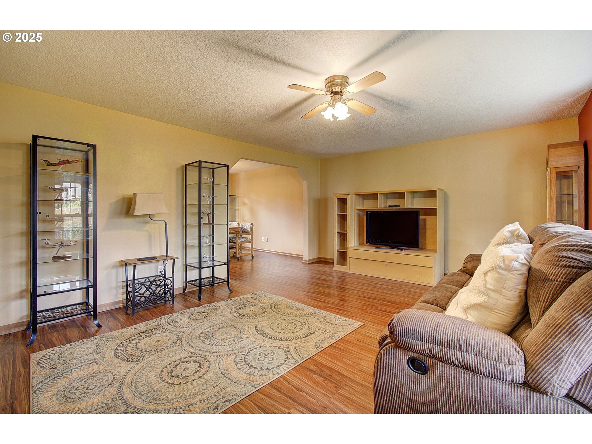 Vancouver, Washington, 98682, United States, 5 Bedrooms Bedrooms, ,2 BathroomsBathrooms,Residential,For Sale,1960413